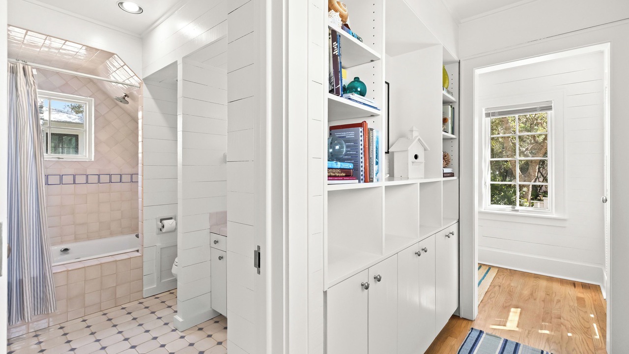 Photo of Bathroom in Seaside