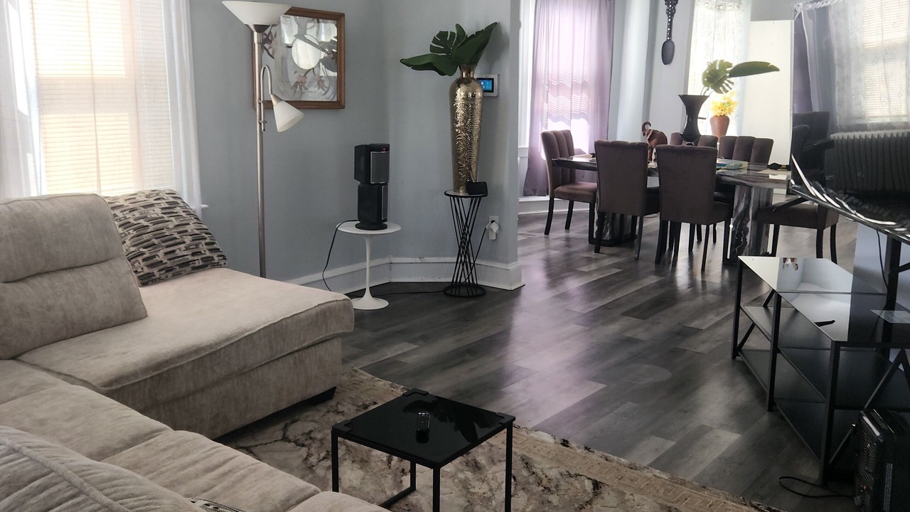 Photo of Livingroom in Sharon Hill