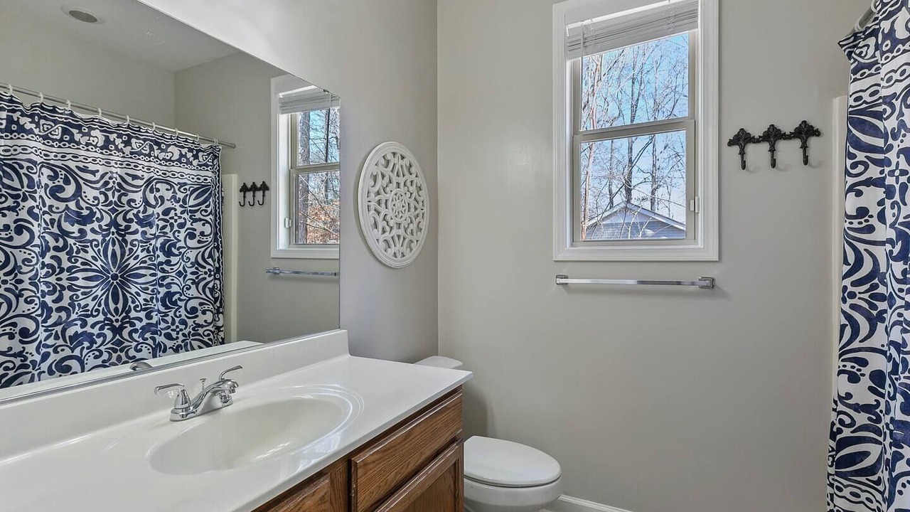 Photo of Bathroom in Woodland Shores