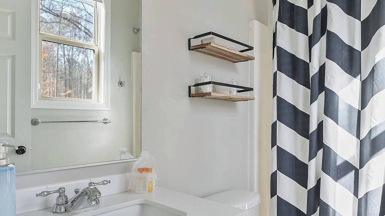 Photo of Bathroom in Woodland Shores