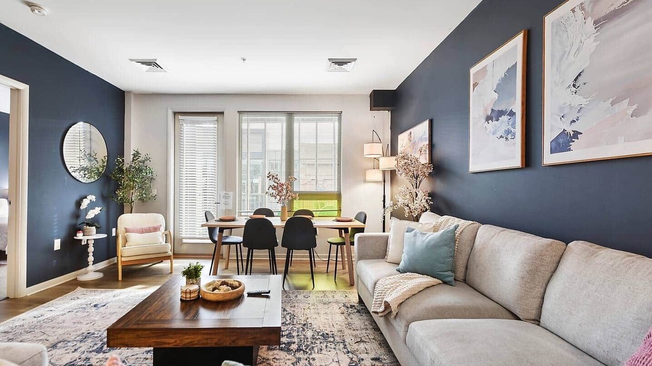 Photo of Livingroom in Lower Lawrenceville