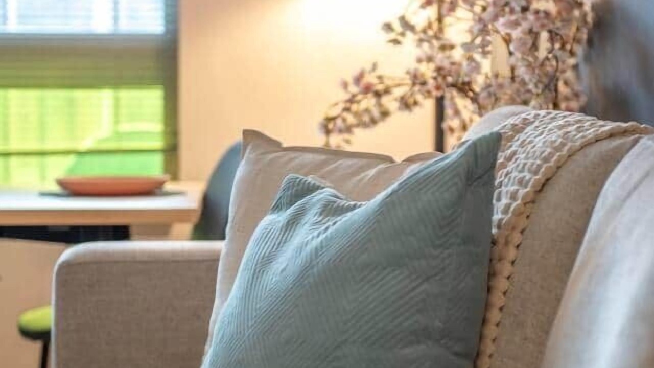 Photo of Livingroom in Lower Lawrenceville