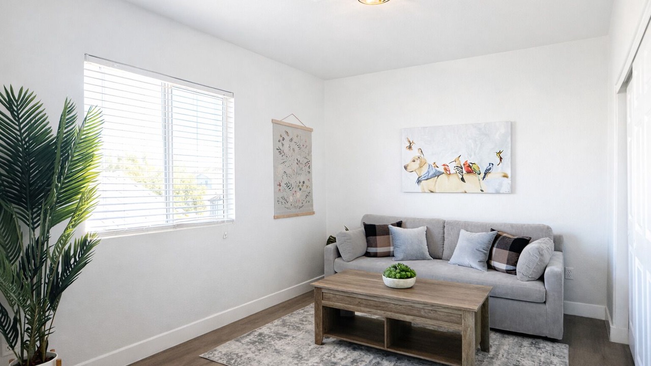 Photo of Livingroom in MacDonald Ranch