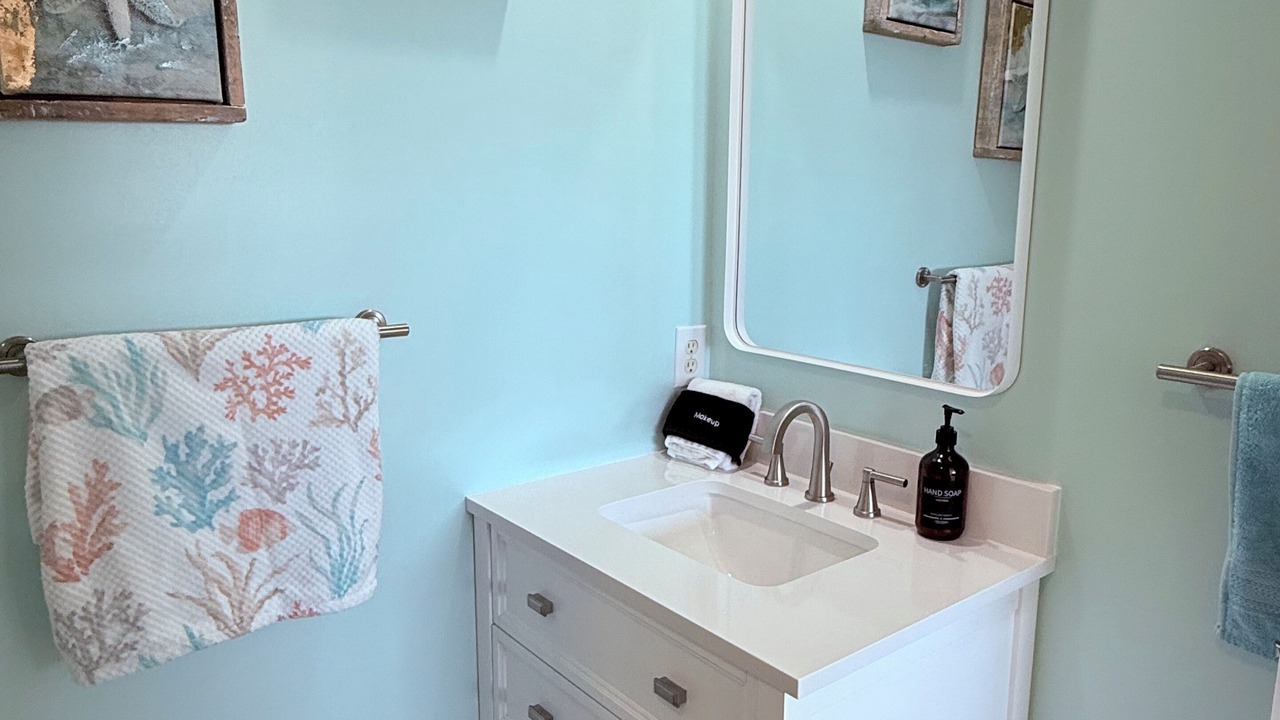 Photo of Bathroom in Beachwalk