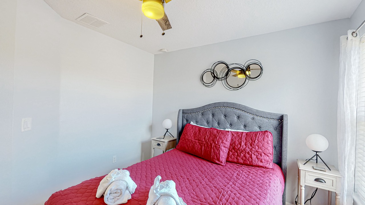 Photo of Bedroom in Sandy Ridge