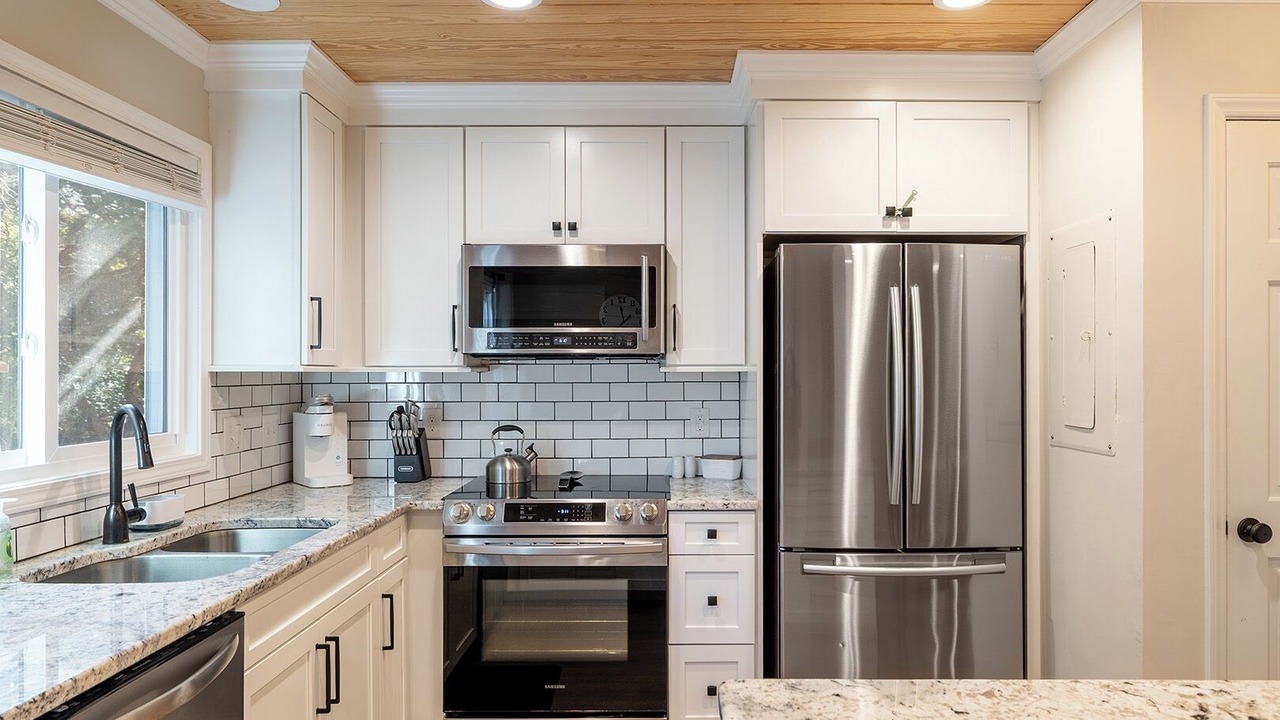 Photo of Kitchen in Pine Knoll Shores
