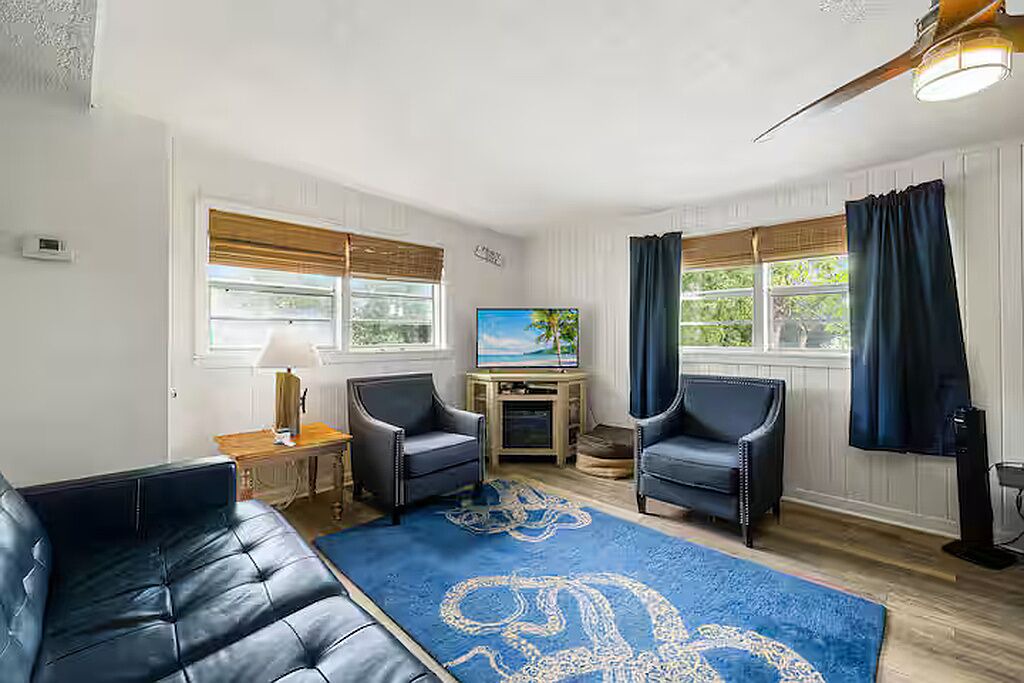 Photo of Bedroom in Laguna Beach