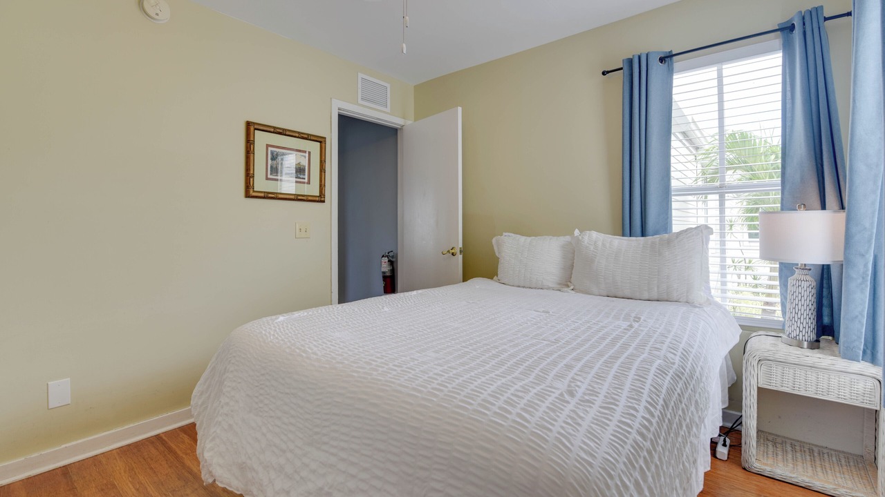 Photo of Bedroom in Uptown - Upper Duval