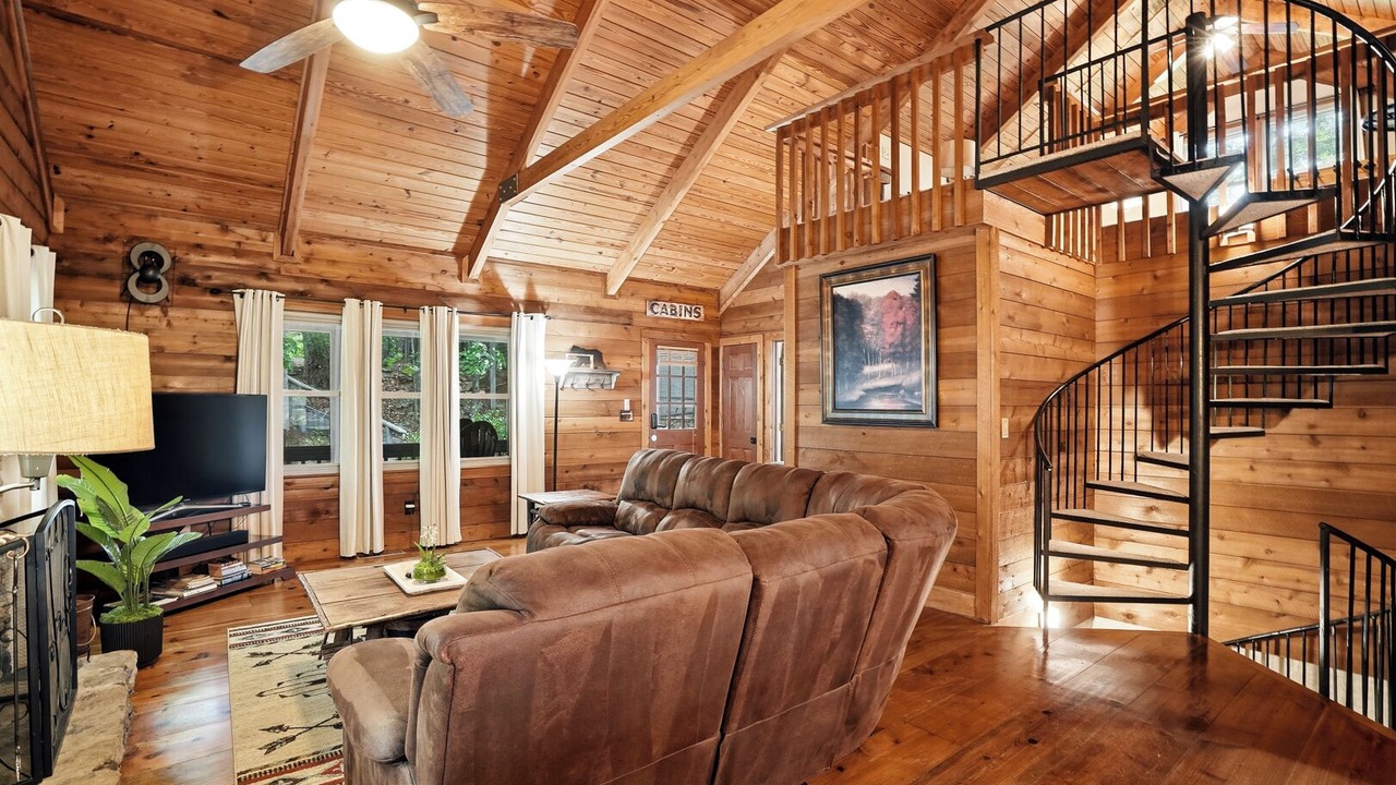 Photo of Bedroom in Big Canoe