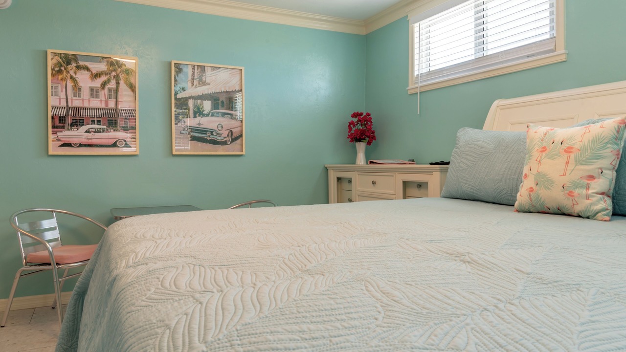 Photo of Bedroom in Mid Island