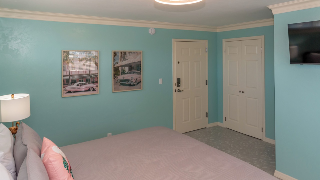 Photo of Bedroom in Mid Island