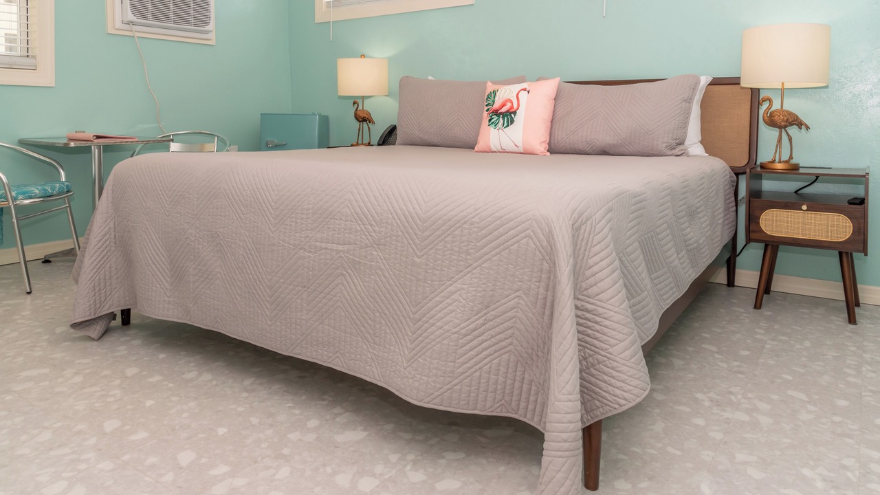 Photo of Bedroom in Mid Island