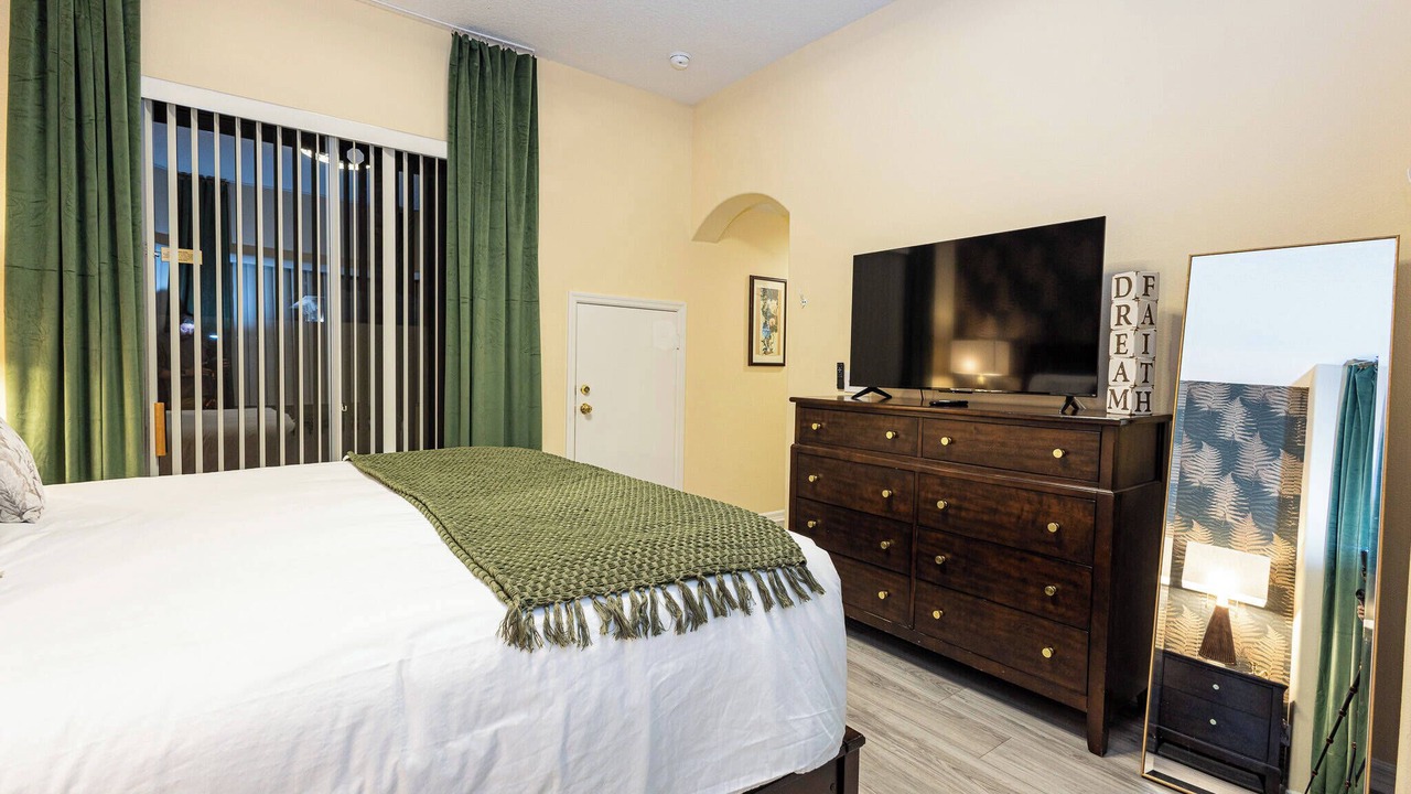 Photo of Bedroom in Tuscan Hills
