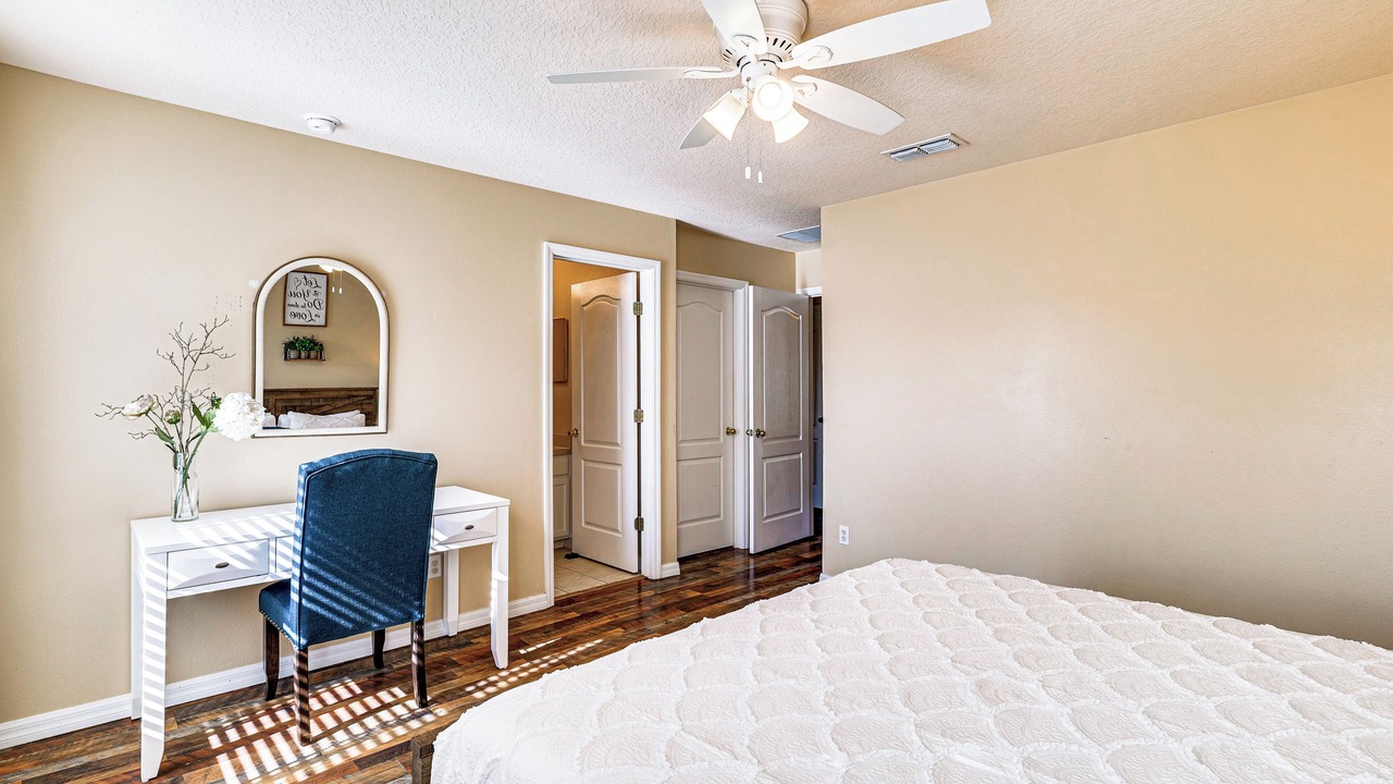 Photo of Bedroom in Sandy Ridge