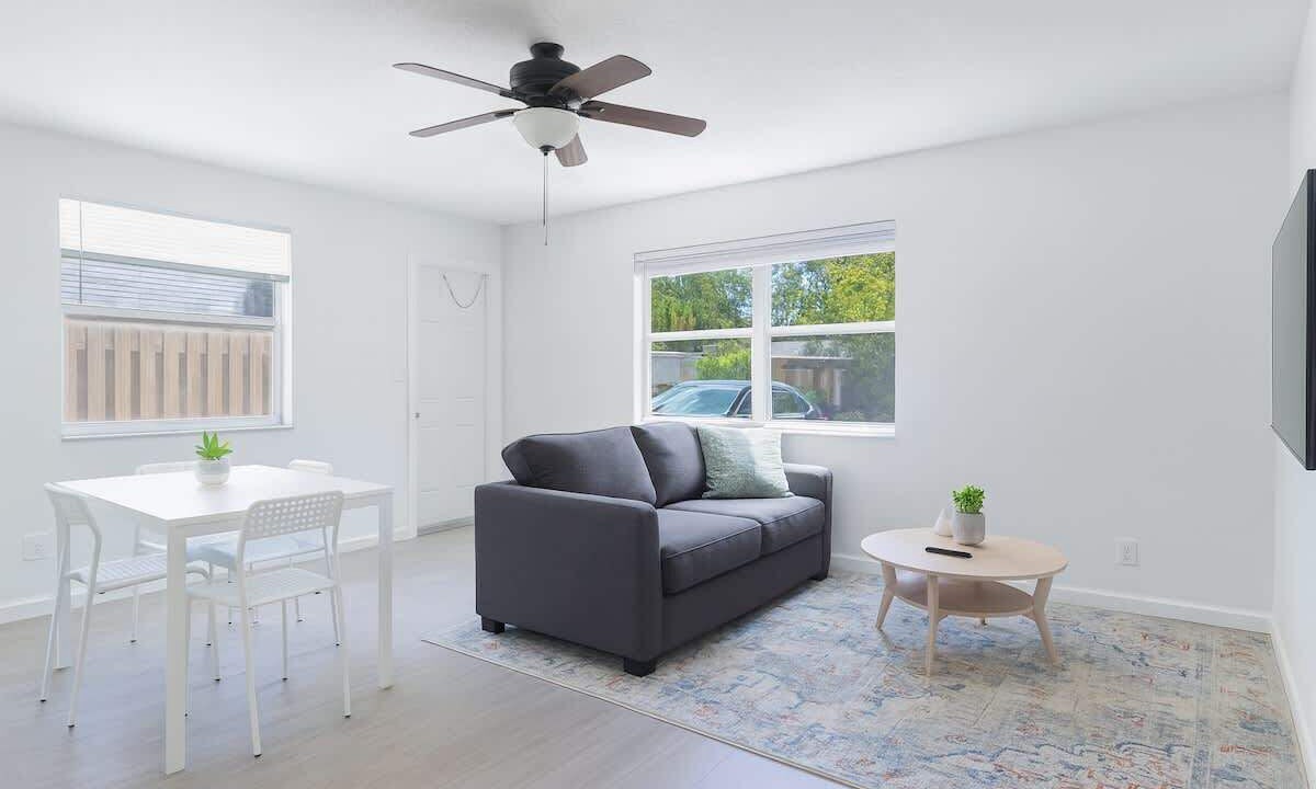 Photo of Livingroom in Riverside Park