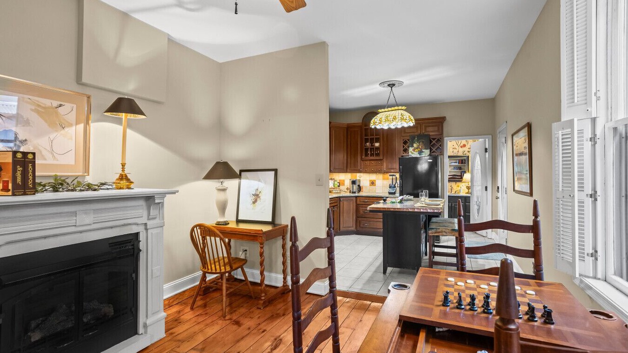 Photo of Livingroom in Harrisburg - Hershey