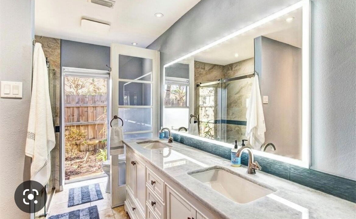 Photo of Bathroom in South Gate Ridge