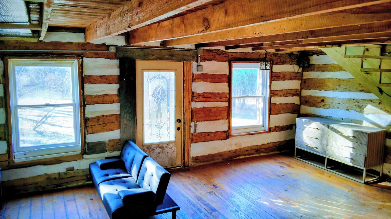 Photo of Livingroom in Berryville