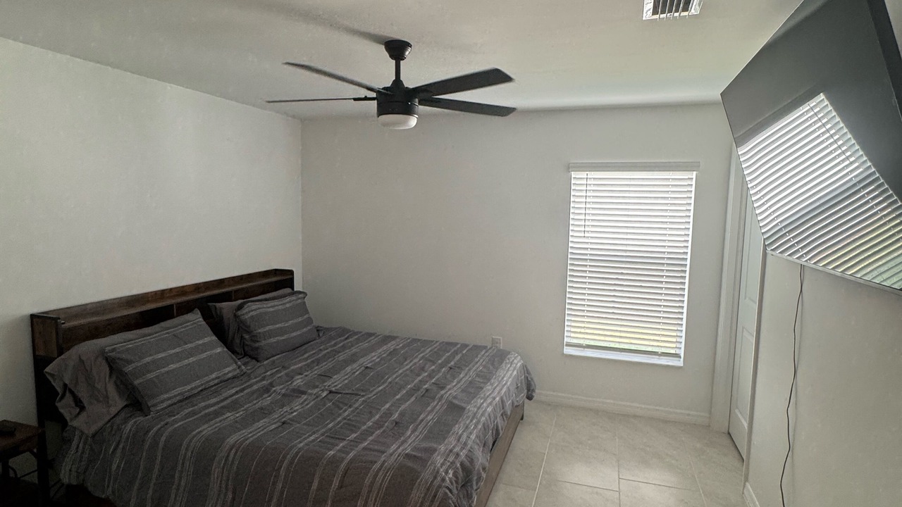 Photo of Bedroom in Sabal Springs