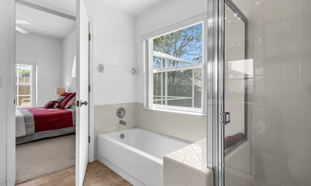 Photo of Bathroom in Lindfields
