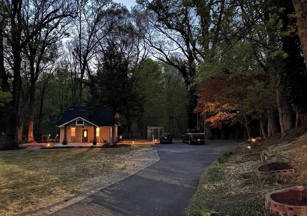 Photo of Outdoor in Forest Glen