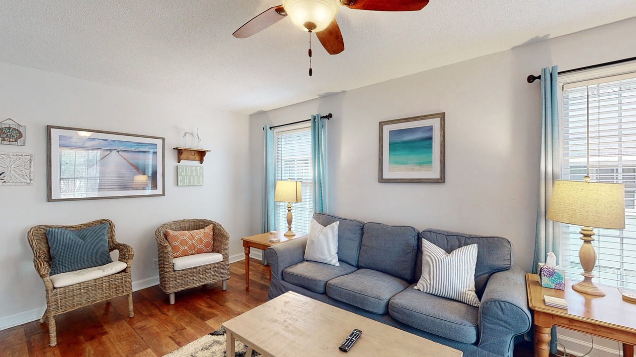 Photo of Livingroom in Saint Simons Island
