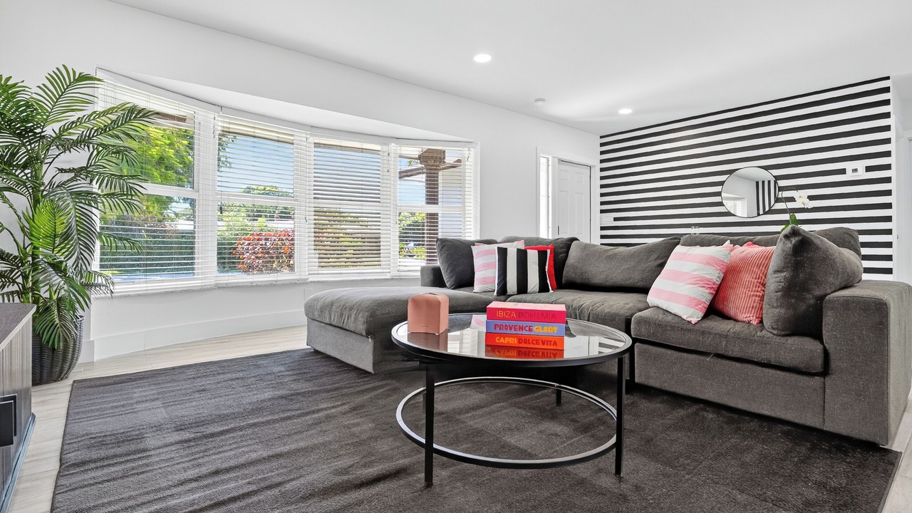 Photo of Livingroom in Coral Ridge Isles