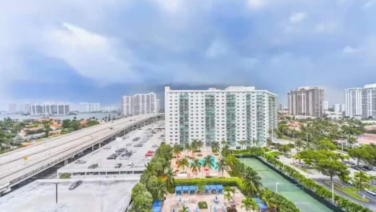 Photo of Outdoor in Golden Beach