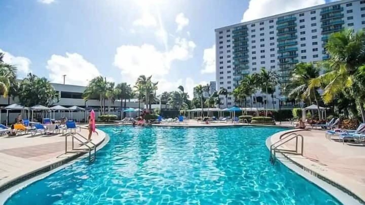 Photo of Outdoor in Golden Beach