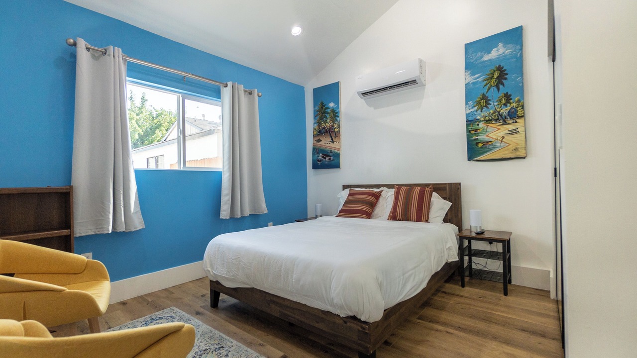 Photo of Bedroom in Burbank