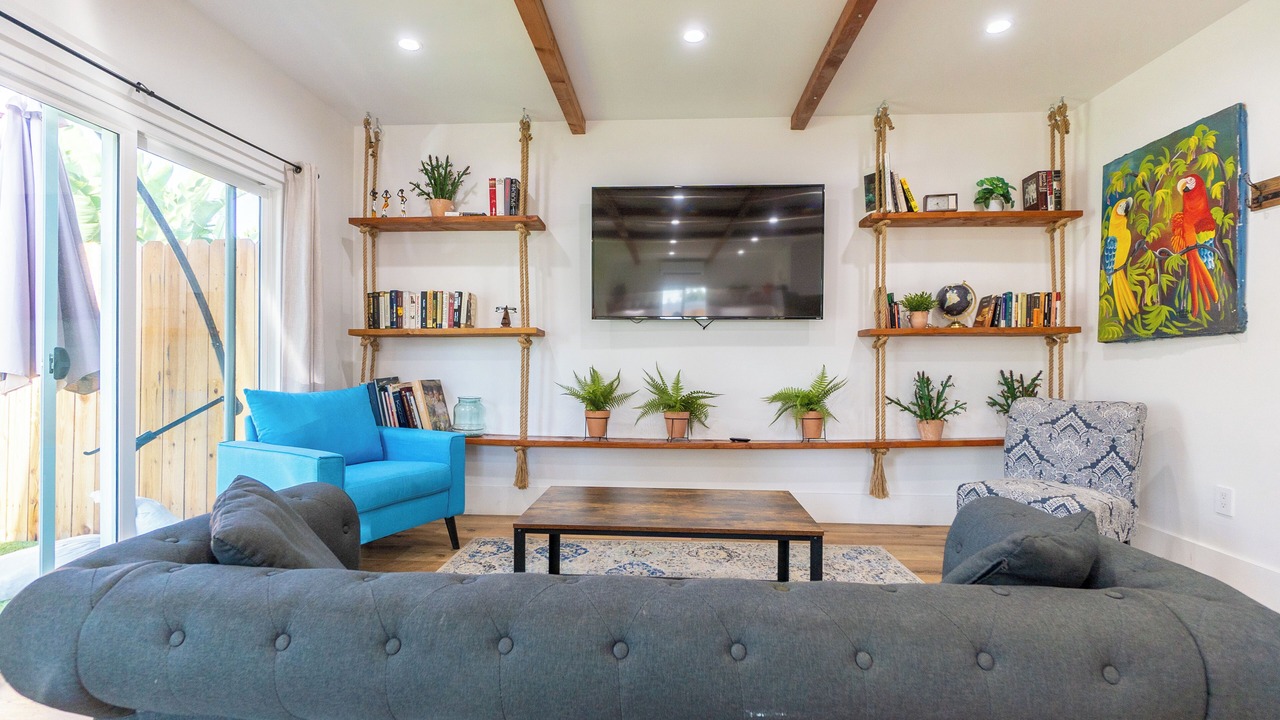 Photo of Livingroom in Burbank