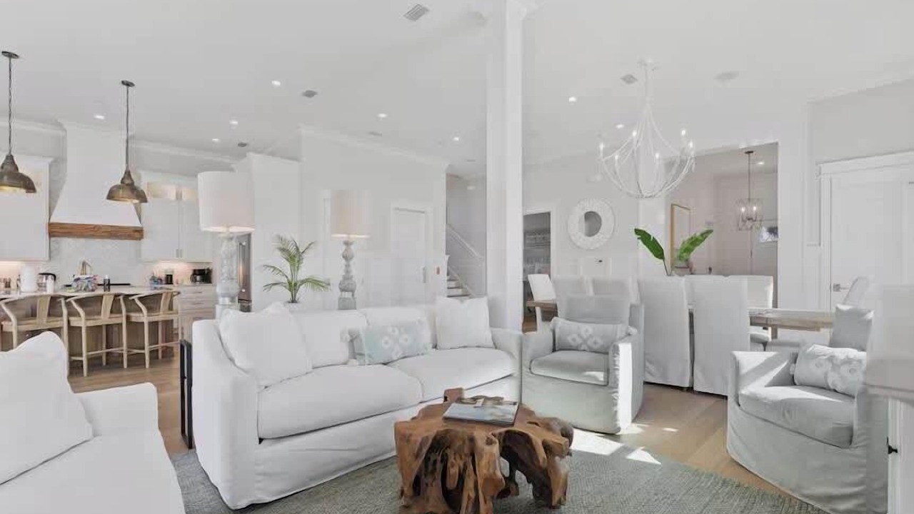 Photo of Livingroom in Laguna Beach