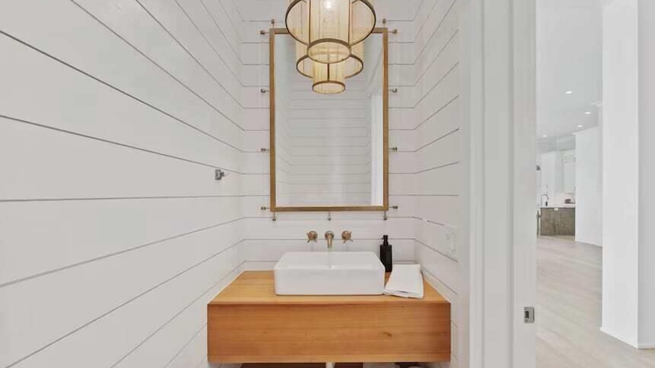 Photo of Bathroom in Laguna Beach