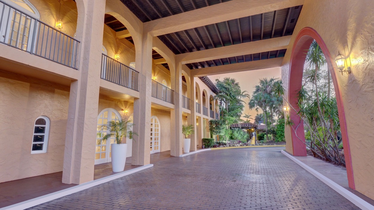 Photo of Outdoor in Naples
