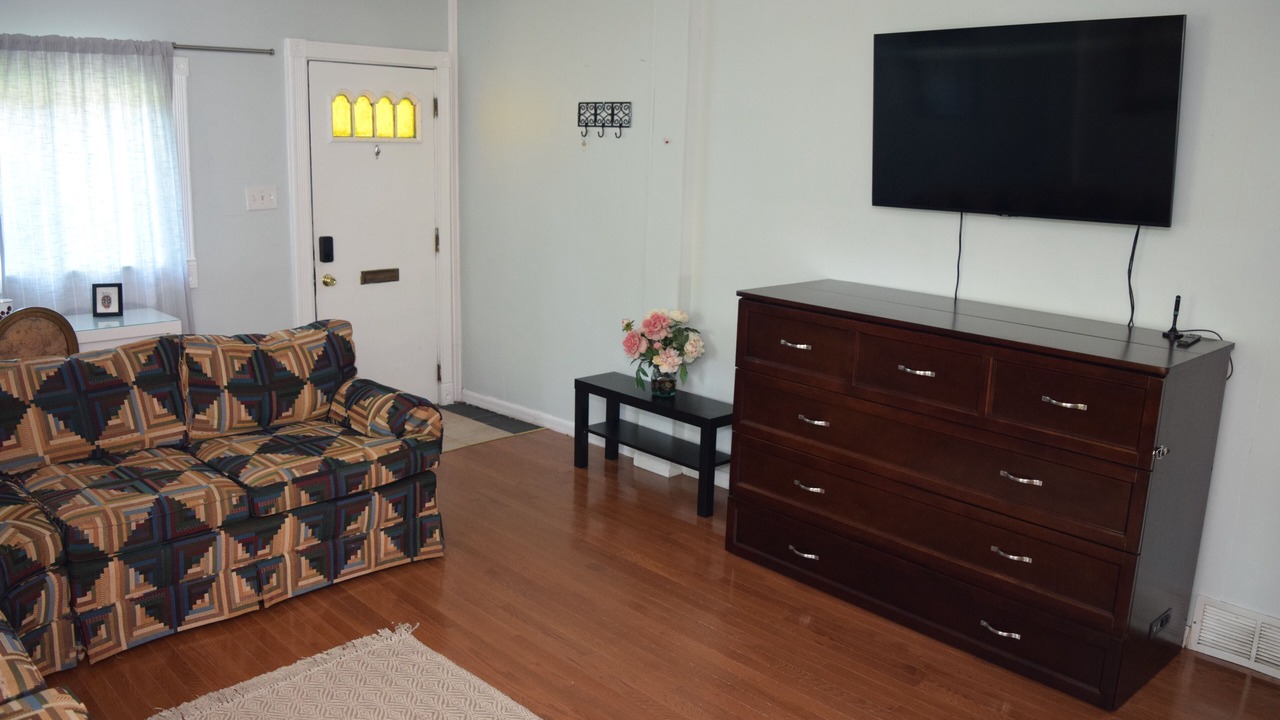 Photo of Livingroom in Point Breeze North