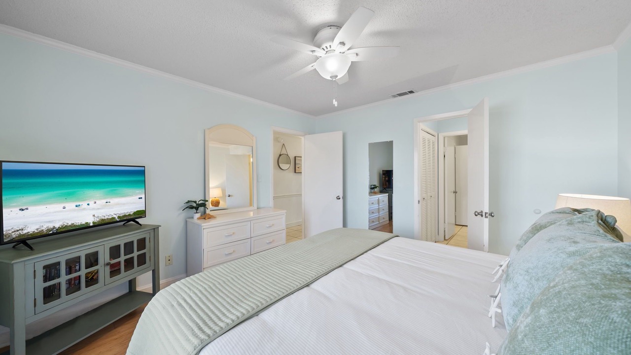 Photo of Bedroom in Laguna Beach