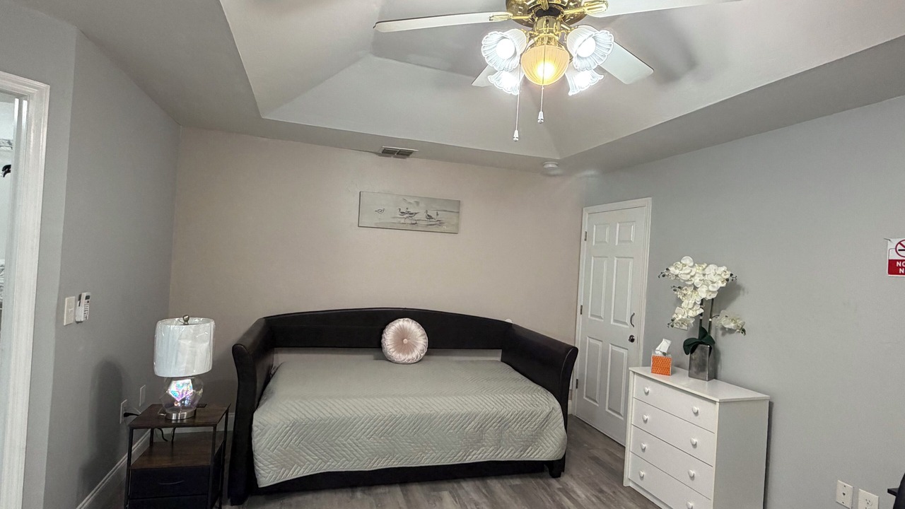 Photo of Bedroom in San Carlos Park