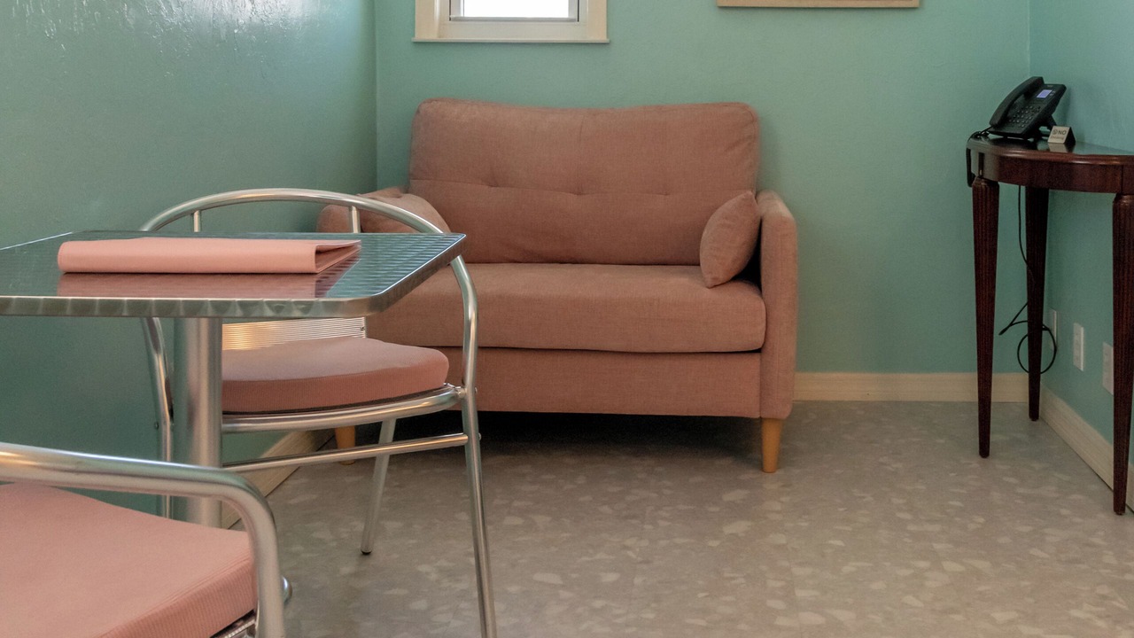 Photo of Livingroom in Mid Island
