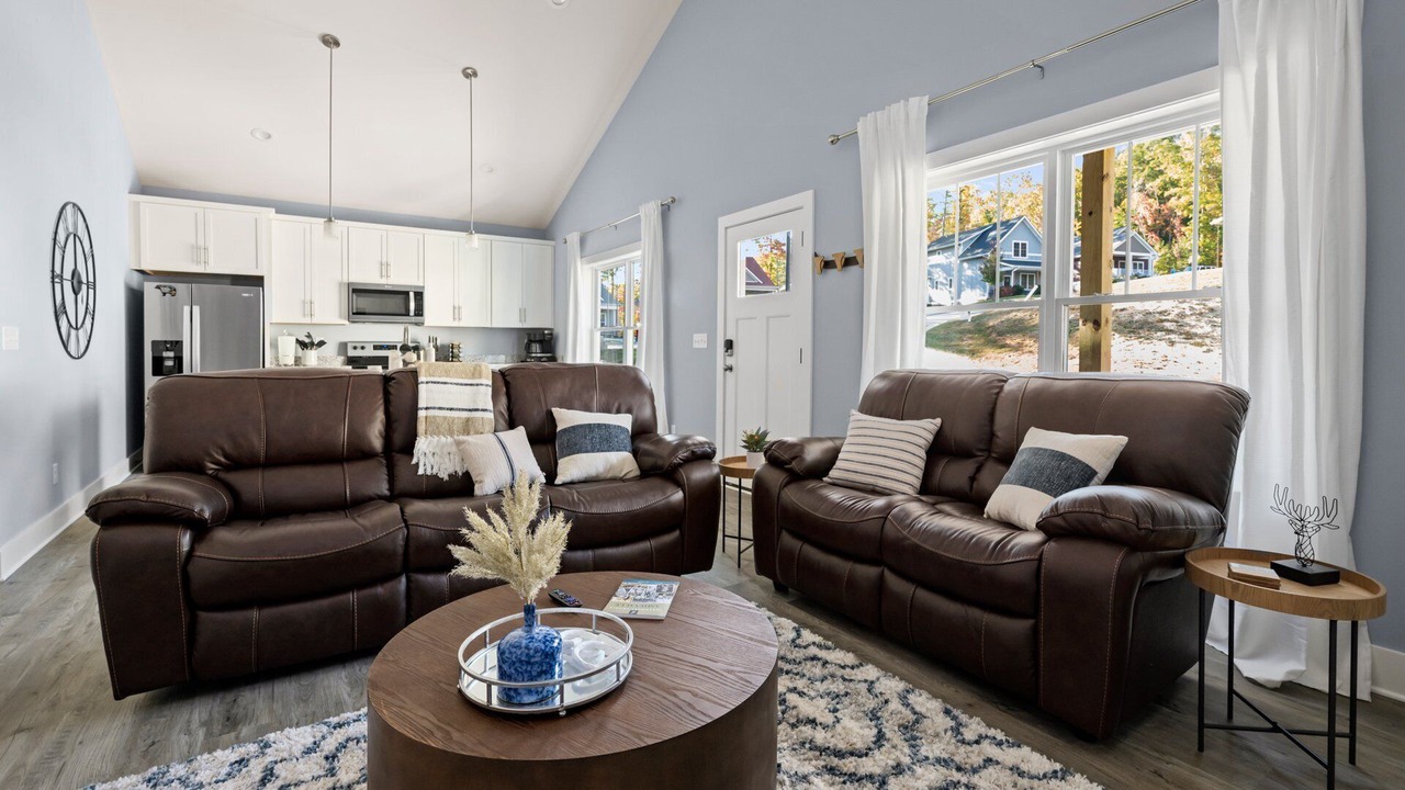 Photo of Livingroom in Fairview