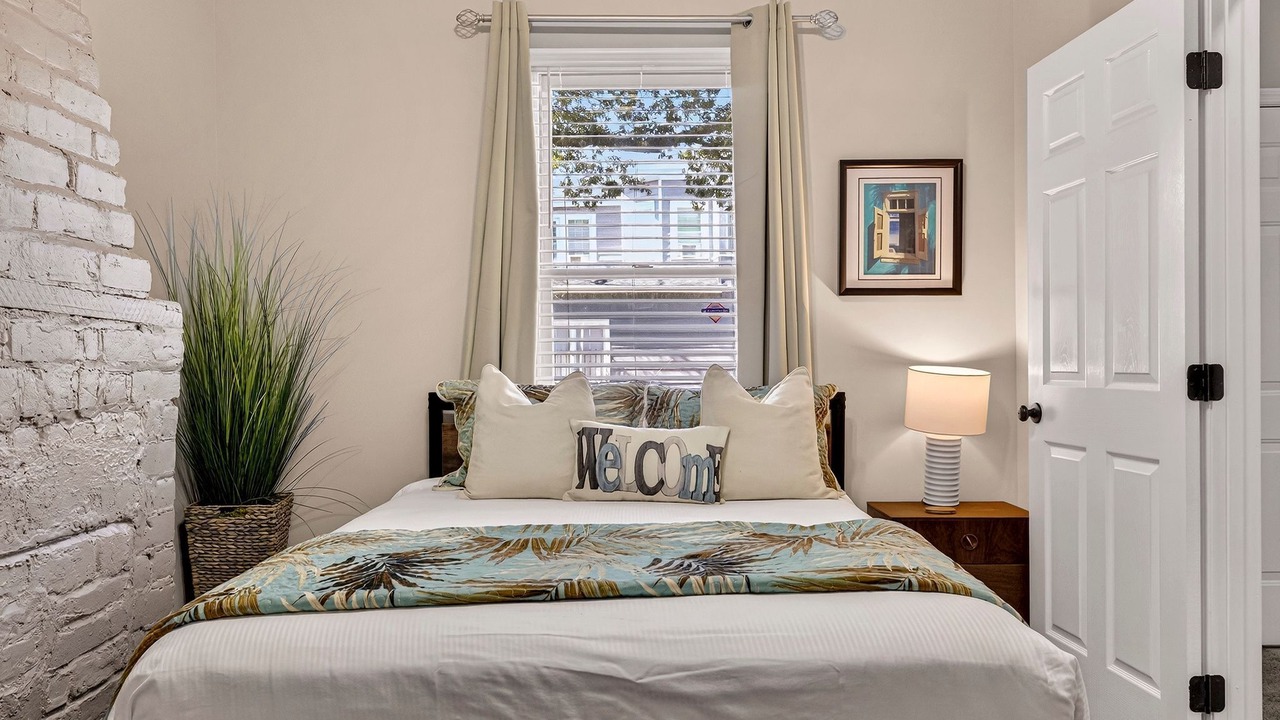 Photo of Bedroom in Metropolitan