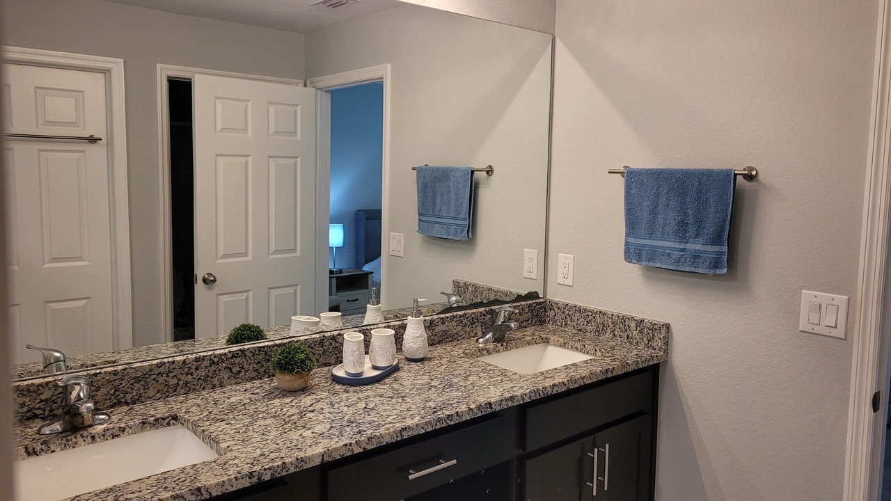Photo of Bathroom in Jacarandas