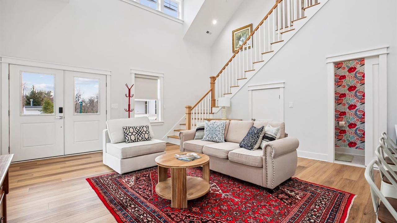 Photo of Livingroom in Potomac