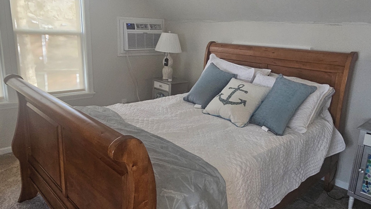 Photo of Bedroom in Southern Shores