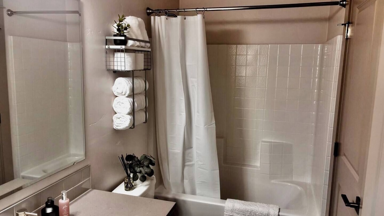 Photo of Bathroom in Sunset