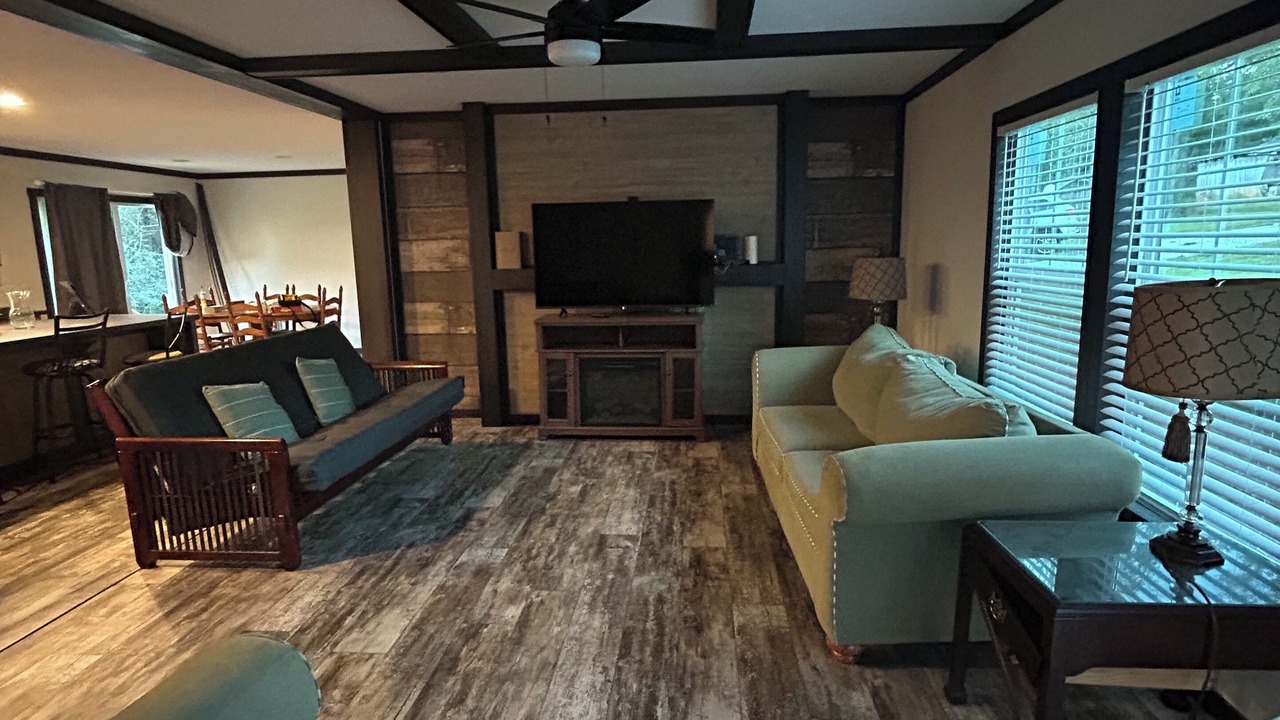 Photo of Livingroom in Clarkesville
