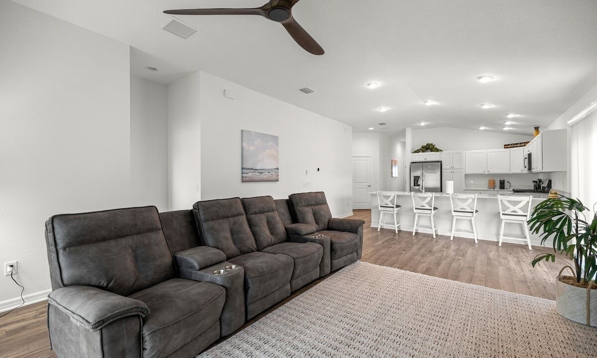 Photo of Livingroom in Sumter County