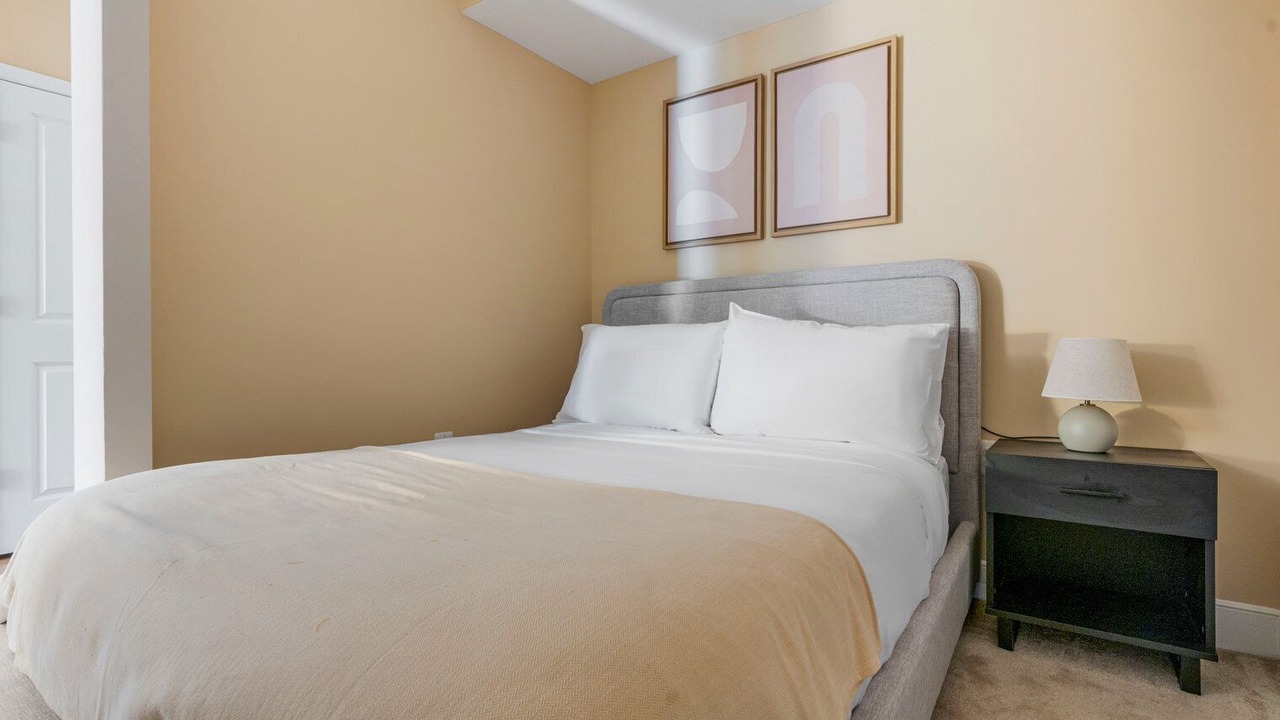 Photo of Bedroom in Mount Vernon Triangle