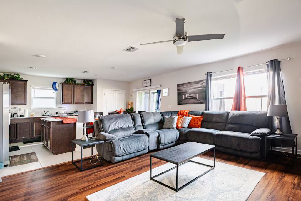 Photo of Livingroom in Wesley Chapel South