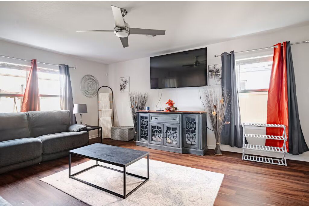 Photo of Livingroom in Wesley Chapel South