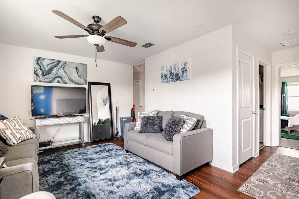 Photo of Livingroom in Wesley Chapel South